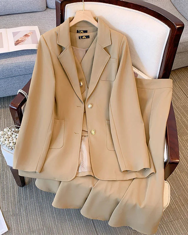 Conjunto Plus Size Executiva – Terno 3 Peças com Casaco, Colete e Saia Midi