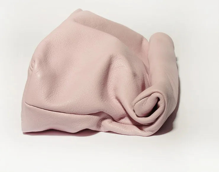 Clutch Feminina em Couro Legítimo – Design Elegante