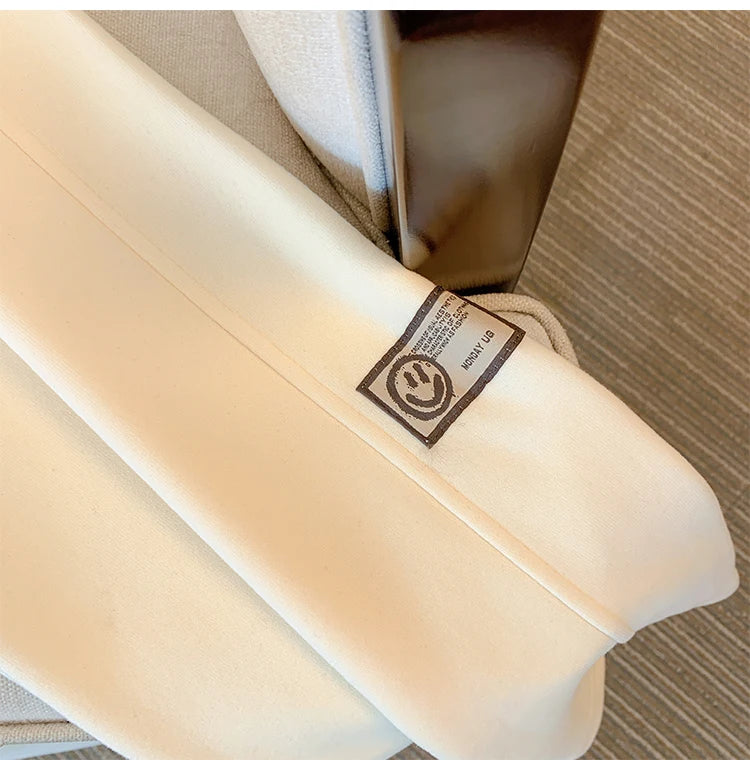 Calça Plus Size em Algodão– Conforto e Versatilidade para Todas as Estações