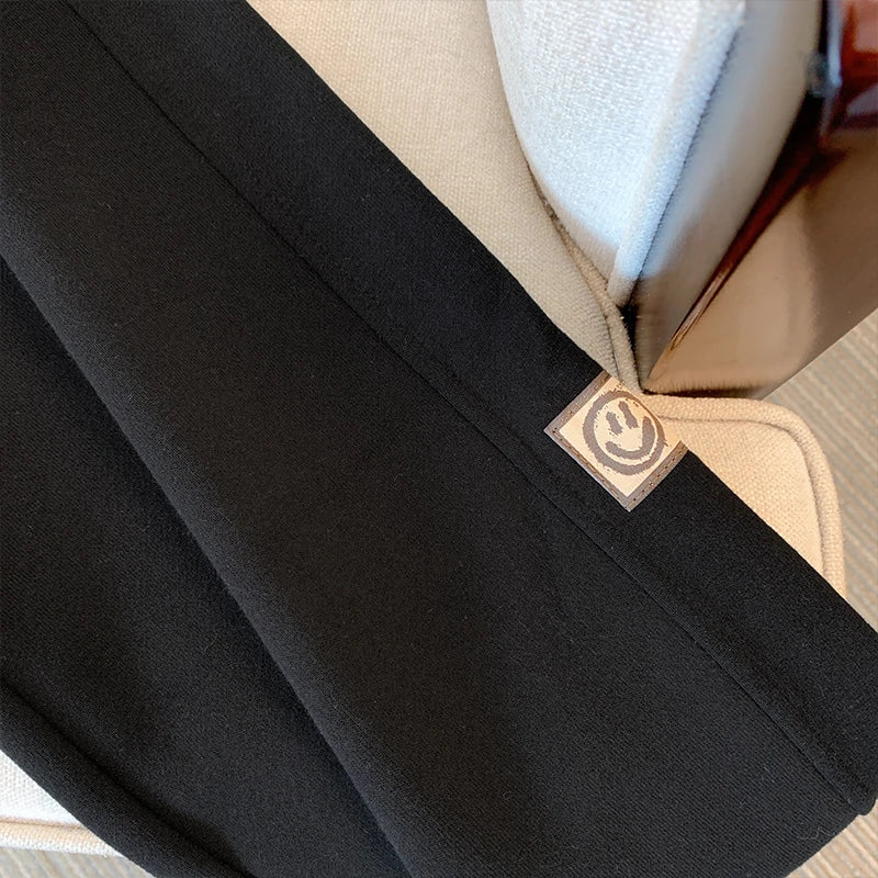 Calça Plus Size em Algodão– Conforto e Versatilidade para Todas as Estações