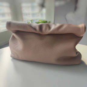 Clutch Feminina em Couro Legítimo – Design Elegante