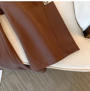 Calça Plus Size em Algodão– Conforto e Versatilidade para Todas as Estações