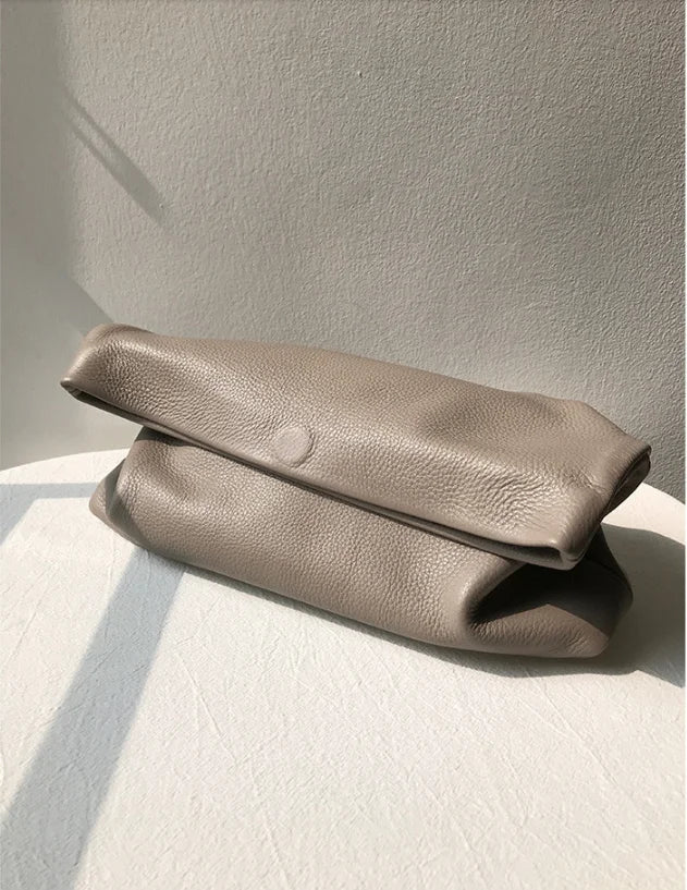 Clutch Feminina em Couro Legítimo – Design Elegante