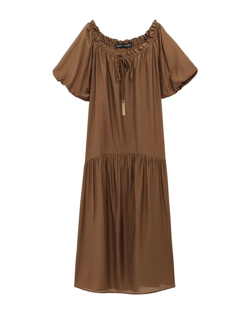 Vestido Feminino de Design Sofisticado com Detalhes Românticos