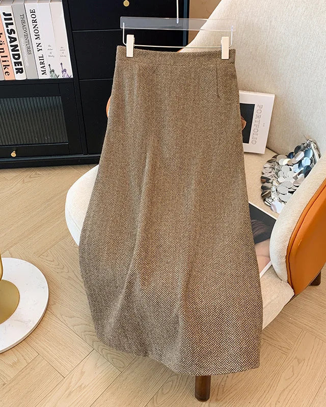 Conjunto Plus Size Charme Parisiense – Jaqueta e Saia de Cintura Alta