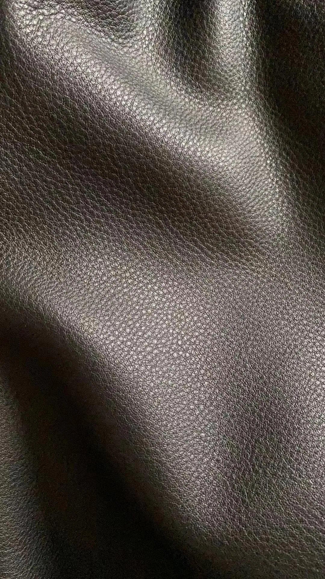 Clutch Feminina em Couro Legítimo – Design Elegante