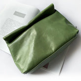 Clutch Feminina em Couro Legítimo – Design Elegante