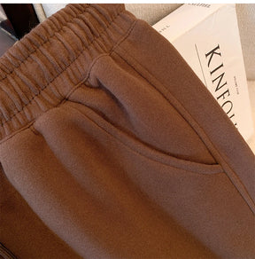 Calça Plus Size em Algodão– Conforto e Versatilidade para Todas as Estações