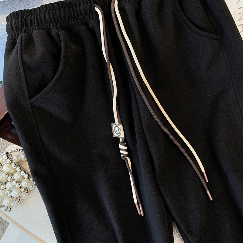 Calça Plus Size em Algodão– Conforto e Versatilidade para Todas as Estações