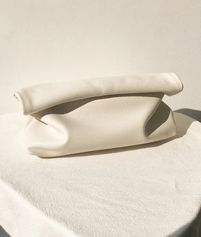 Clutch Feminina em Couro Legítimo – Design Elegante