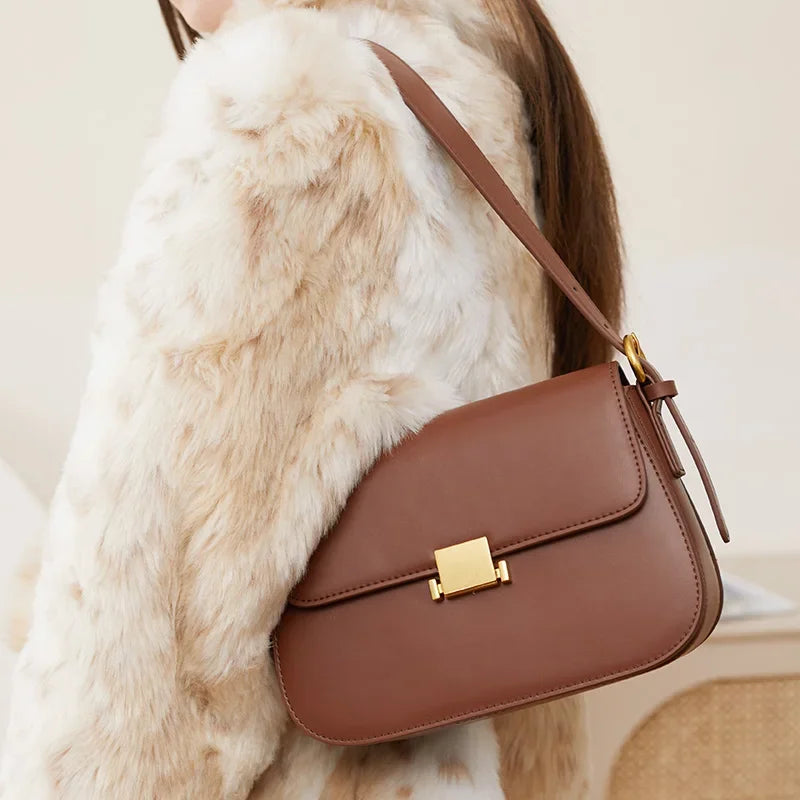 Bolsa Feminina Estruturada em Couro Legítimo – Versátil para Ombro, Mão ou Transversal