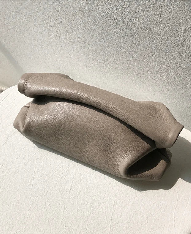 Clutch Feminina em Couro Legítimo – Design Elegante