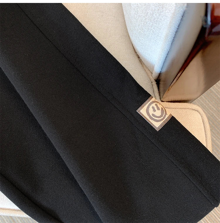 Calça Plus Size em Algodão– Conforto e Versatilidade para Todas as Estações