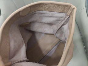 Clutch Feminina em Couro Legítimo – Design Elegante